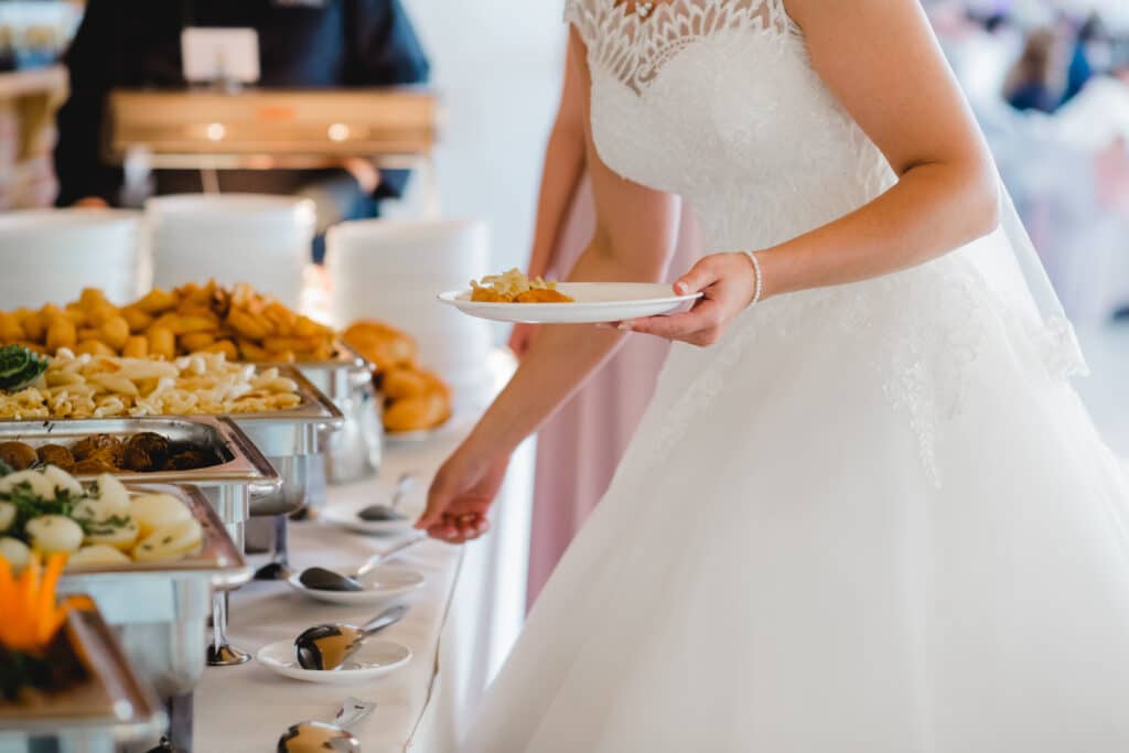 Top Tips for Planning Wedding Catering